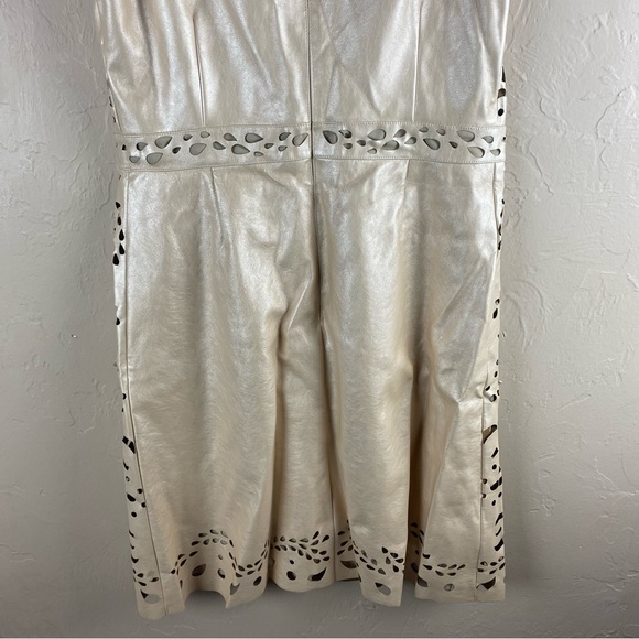 Laundry Shelli Segal Beige Eyelet Sleeveless Pleather Dress Size 4 Sheath Y2K - Picture 7 of 11